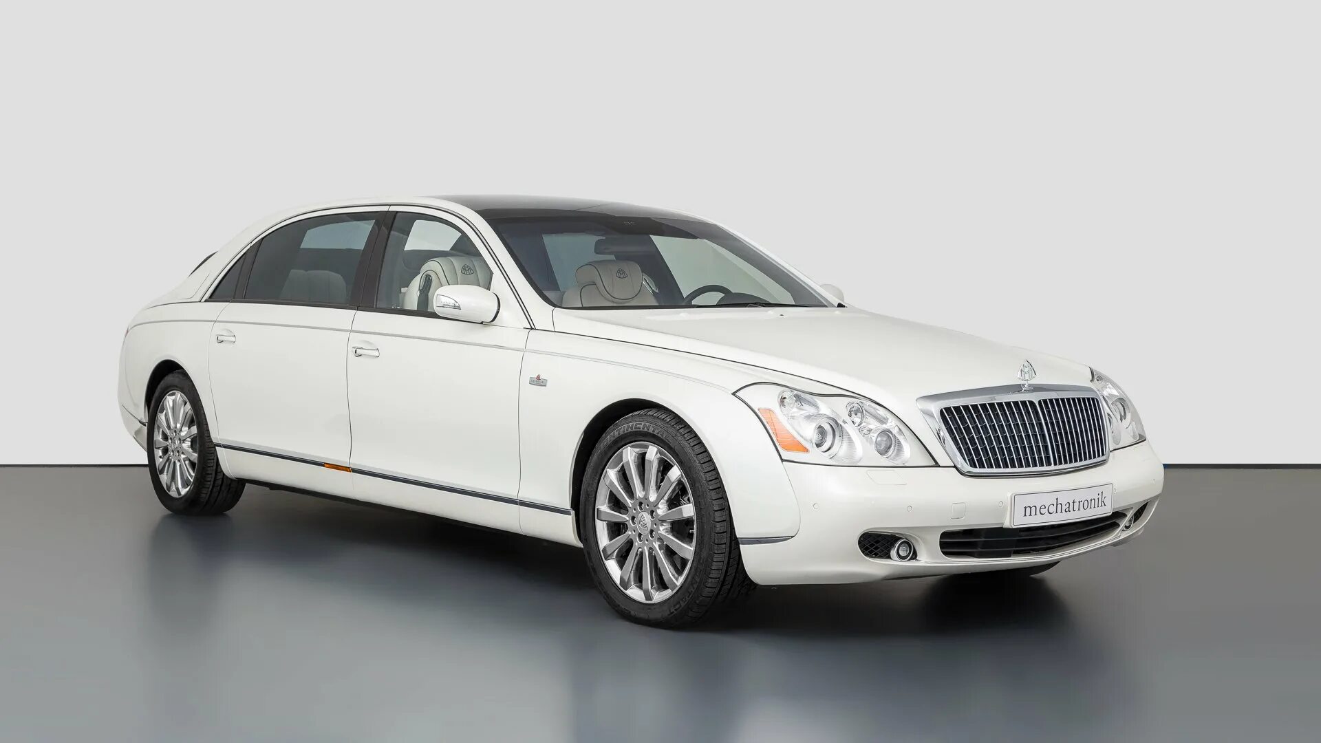 Майбах 62 2022. Mercedes maybach 57s. Майбах 210. Мерседес майбах седан. Maybach 62 2002.