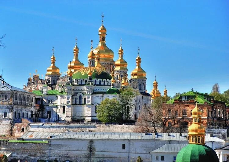 Святыни киева. Киево-Печерская Лавра Киев. Киево Печерский монастырь в Киеве. Печерская Лавоа Киево Лавра. Киево-Печерская Лавра (Печерский монастырь).