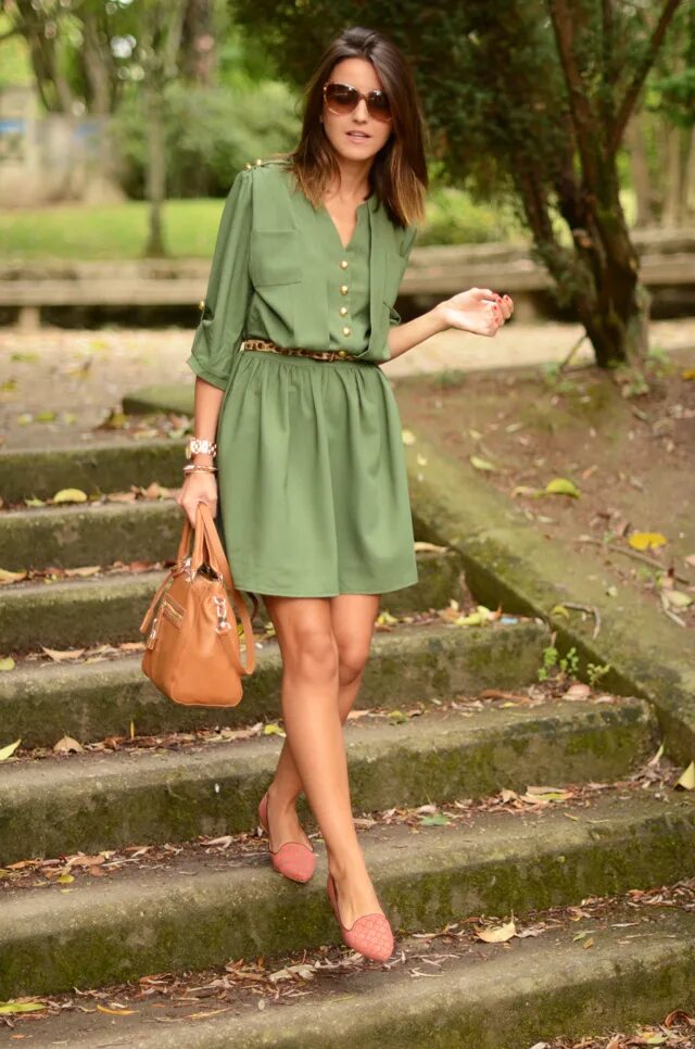 Зеленый платье какой туфли. Туфли к летнему платью. Зеленое летнее платье. Туфли к зеленому платью. Образ с зеленым платьем.