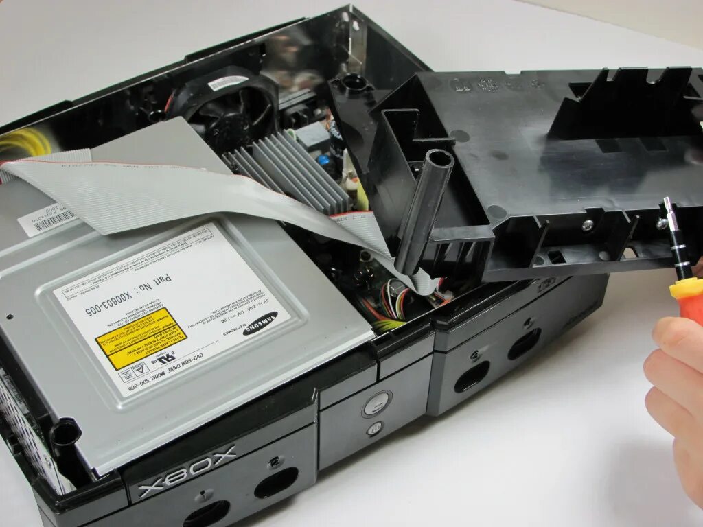 Какой жесткий диск подойдет для xbox. Xbox one дисковод. xbox s dvd привод. xbox one s с дисководом. dvd привод xbox one s.