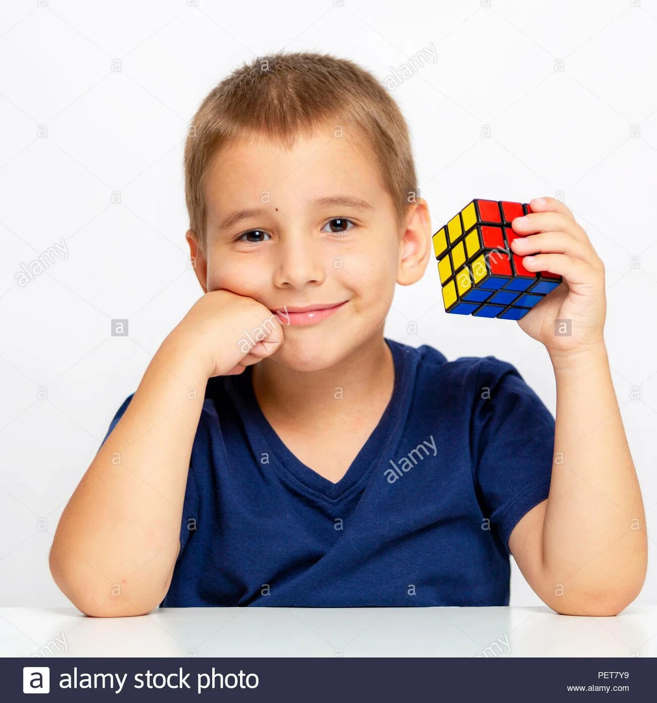 ступни мальчиков. Schoolboy runaway кубик рубика. Schoolboy runaway кубик рубика. изобретатель кубика рубика. кубики человека.