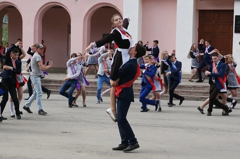 Выпускники специальных школ