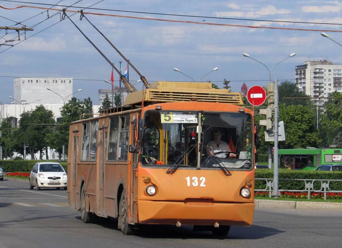 Троллейбус пермь. ВЗТМ 5284 Пермь. ВЗТМ-5284. Троллейбус Пермь закрытие.