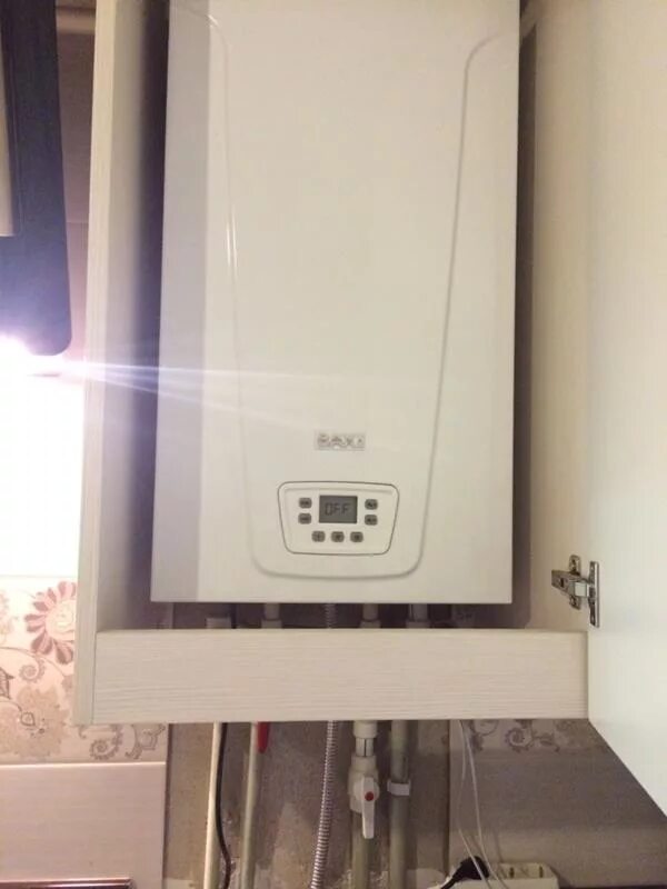 Котел майн 5. Е 10 на котле бакси. Baxi Eco 3 е10. E10 на котле Baxi. Котёл газовый бакси ошибка е10.