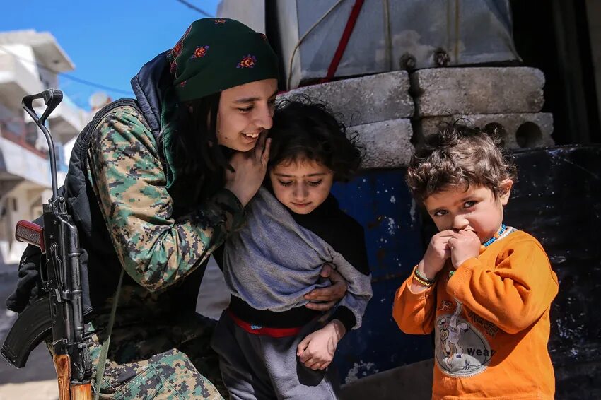 Дети россии дети сирии. Дети современной войны. Сирийские мирные жители.