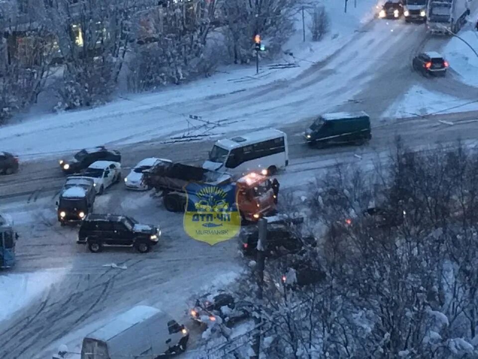 Мурманск чп сегодня. Авария в Мурманской области. ДТП Молодежка Мурманск. Мурманск в феврале.