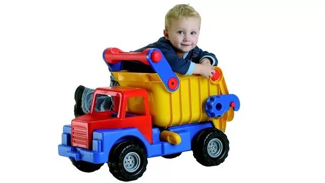 Машинка показывает ue. Игрушки для мальчиков. Машинки игрушки. Игрушки в машину для детей. Машины Игрушечные большие.
