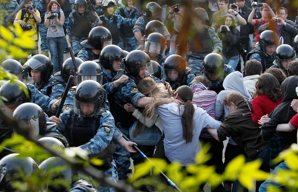22 мая 2012. Беспорядки на болотной площади 2012. беспорядки 2012 болотная площадь москва. болотная площадь 2012 столкновения с полицией. болотная площадь беспорядки 2011.