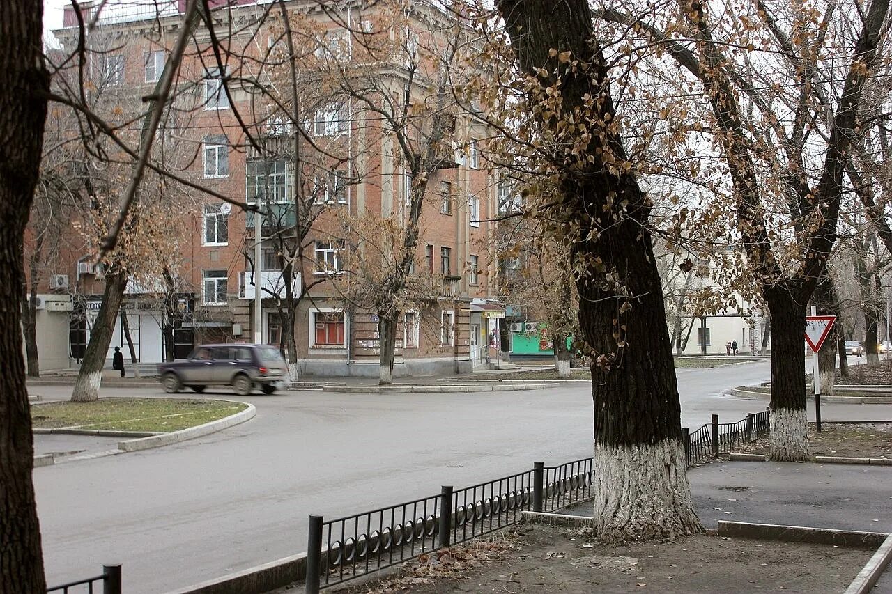 Каменск шахтинский ворошилова. Ворошилова 8 Каменск Шахтинский. Ворошилова 90 Каменск-Шахтинский. Каменск-Шахтинский ул Ворошилова 15. Каменск-Шахтинский ул Ворошилова.