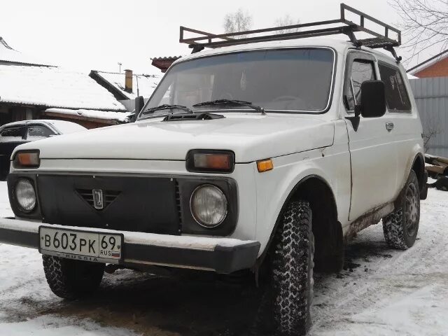 Экспедиционная нива 2121. Lada 2131 багажник на крышу. Рейлинги на крышу нива 2131. Нива 2131 с автобоксом на крыше. Лестница для ваз 2121, 2131 (нива).