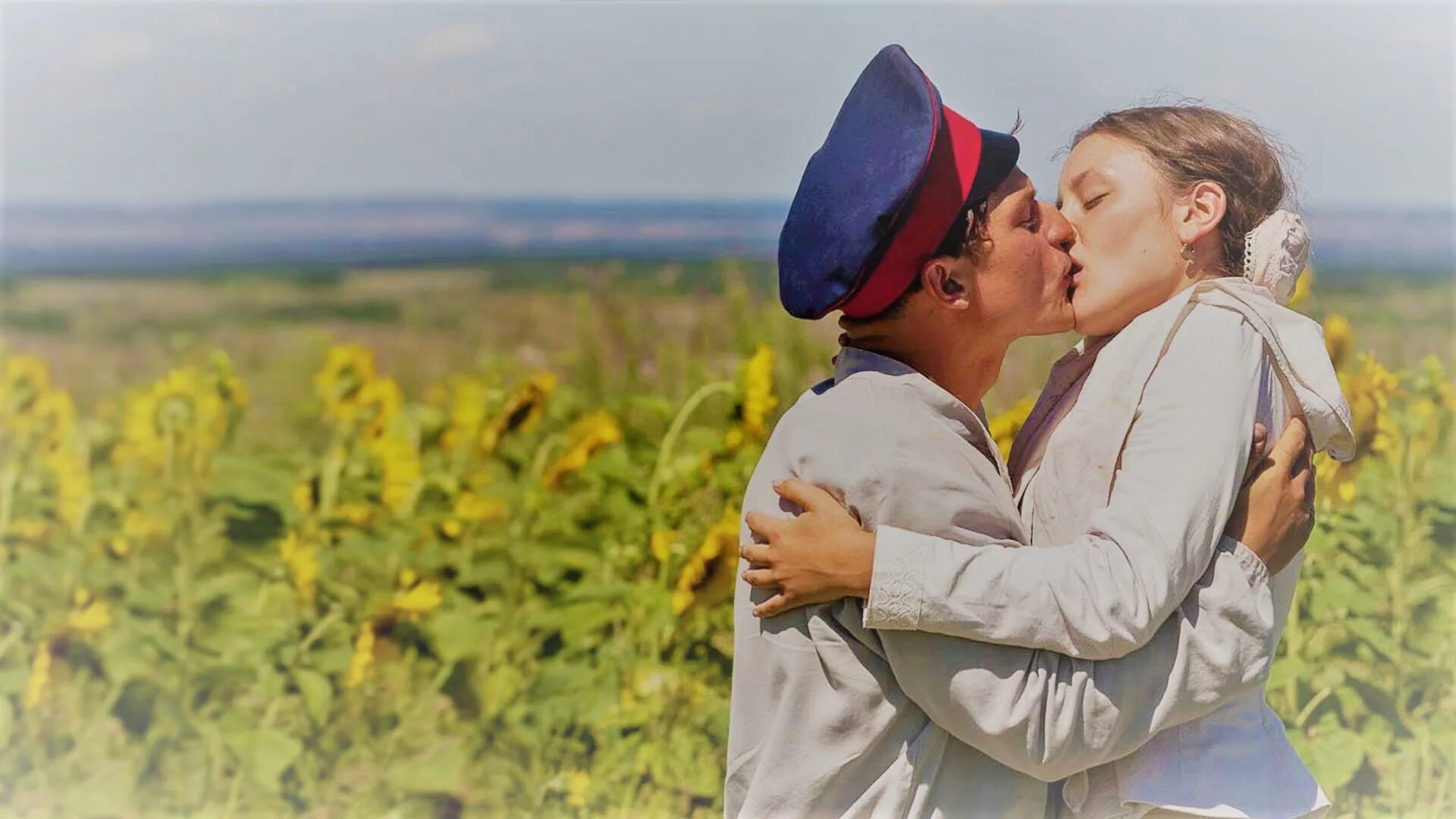 Любовный треугольник григория. Путь григория мелехова в романе тихий дон кратко. Любовный треугольник григория. Тихий дон метания григория мелехова таблица. Видео любовный треугольник.