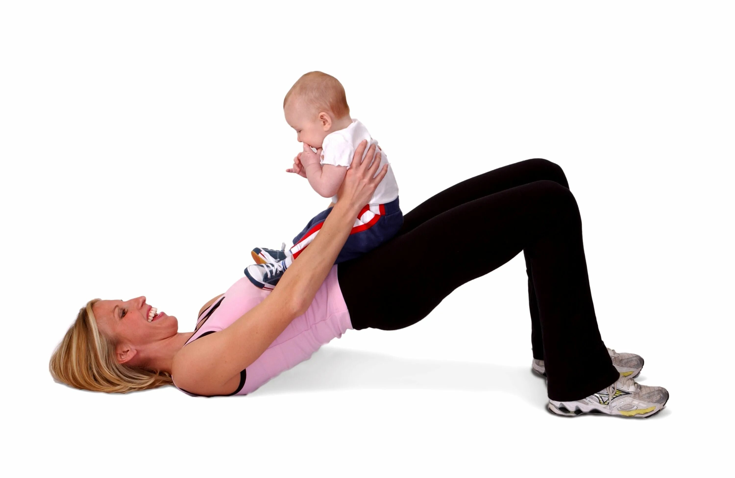 Спорт после беременности. Упражнения с ребенком на руках для похудения. Фитнес с ребенком на руках. Упражнения для похудения с малышом. Фитнес с малышом на руках упражнения.