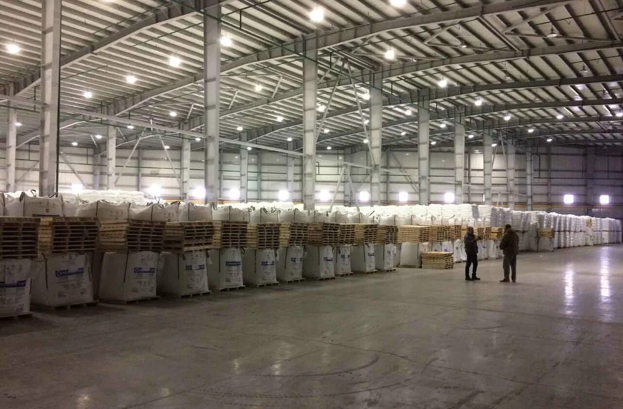 Требуется логист в транспортную компанию. Вакансии логистика московская область. Вакансия логист шин. Рабочий склада. Фм логистик чехов.