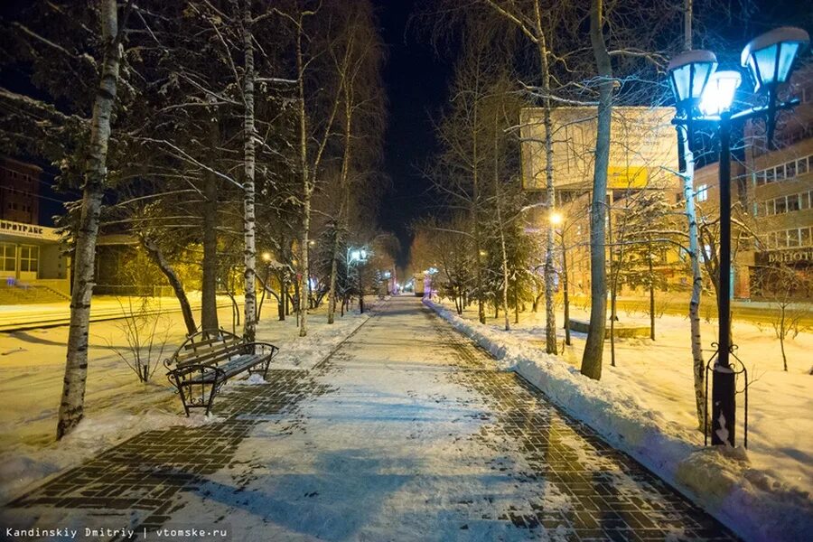 Гидрометцентр томская область. Зимний ночной Томск. Томск зимой. Томск улица зима. Томск зима ночь.