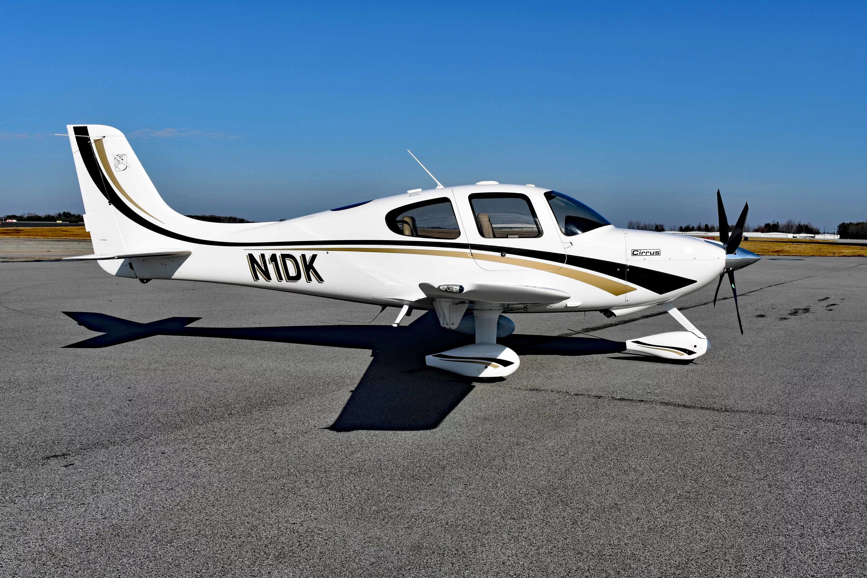 самолет cirrus sr22. циррус 22. Cirrus sr22 sale. Cirrus sr20. циррус хонкай.