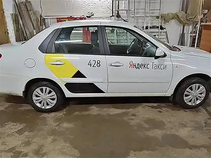 Авито такси выкупом. Оклейка авто под такси.