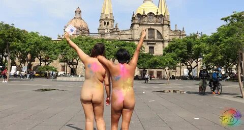 Naked wanderings: día al desnudo - el primer evento público nudista de méxi...