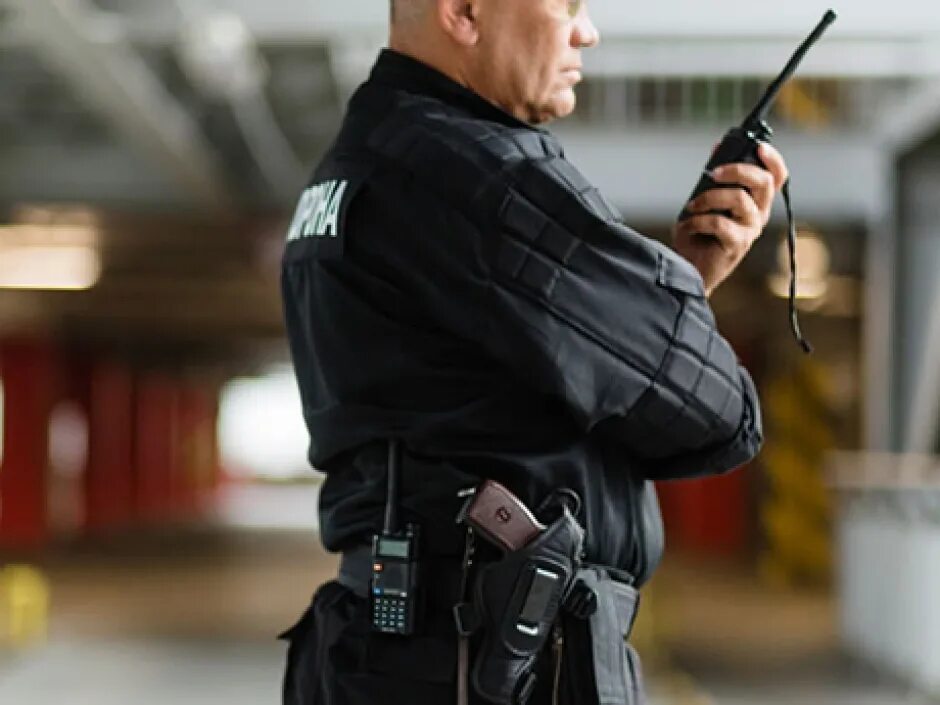 Физическая охрана предприятия. Охранные услуги чоп. Чоп охрана. Крутой охранник. Охранник на посту.