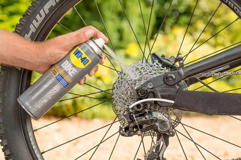 WD 40 Bike. Смазка для цепи велосипеда WD Bike. WD-40 для смазки велосипедной цепи. WD 40 для велосипеда. Можно ли смазывать велосипедную цепь