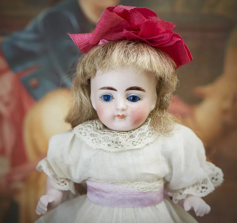 Новая кукла влюбилась. Kestner 15. Кукла фарфоровая. Советские фарфоровые куклы. Антикварные фарфоровые куклы.
