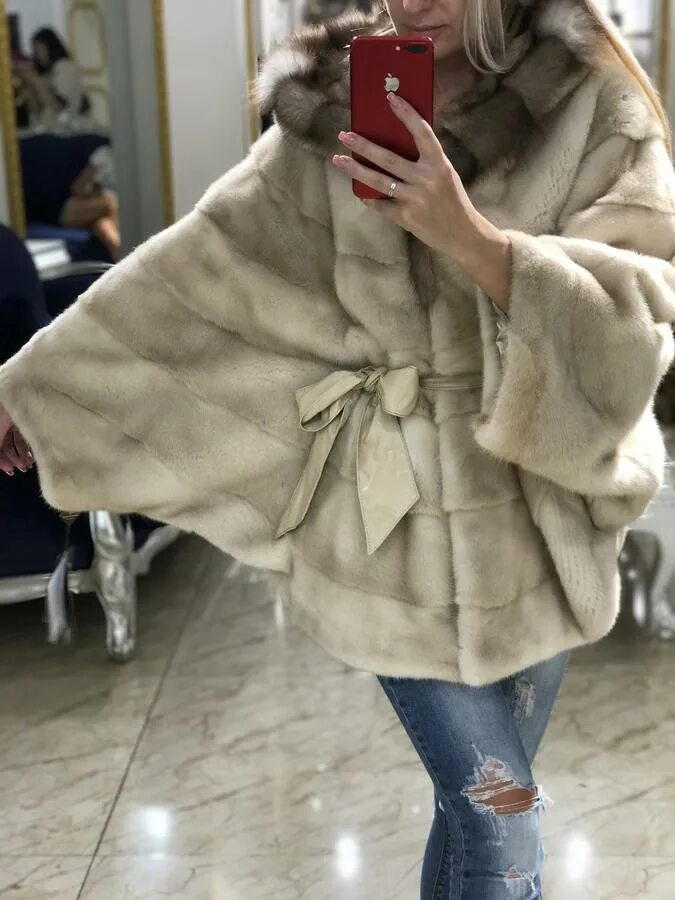 Шуба с рукавом летучая мышь: женская из кролика или норки для зимы
