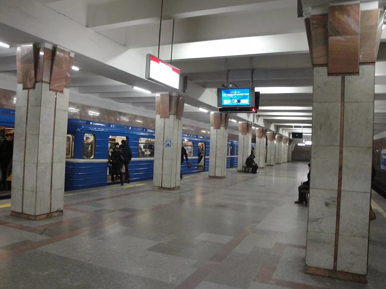 Станция березовая роща новосибирск. Новосибирский метрополитен красивая станция. Метро новосибирска схема 2019. Метро вокзала новосибирск. Метро вокзала новосибирск.