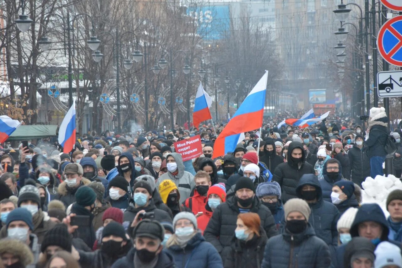 1 канал на сегодня саратов. Митинг шествие Саратов. Протесты в Саратове. Митинг под окном. Митинг Саратов несанкционированный.