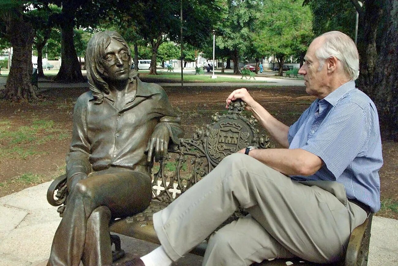 Памятник Джону Леннону в Гаване. Парк Джона Леннона. Парк Джона Леннона Куба. Долгое размышление