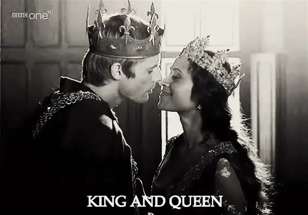 Он любит королеву