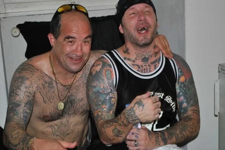 Мирет. Роджер мирет. roger miret agnostic. дэйв джонс agnostic front. roger miret agnostic молодой.