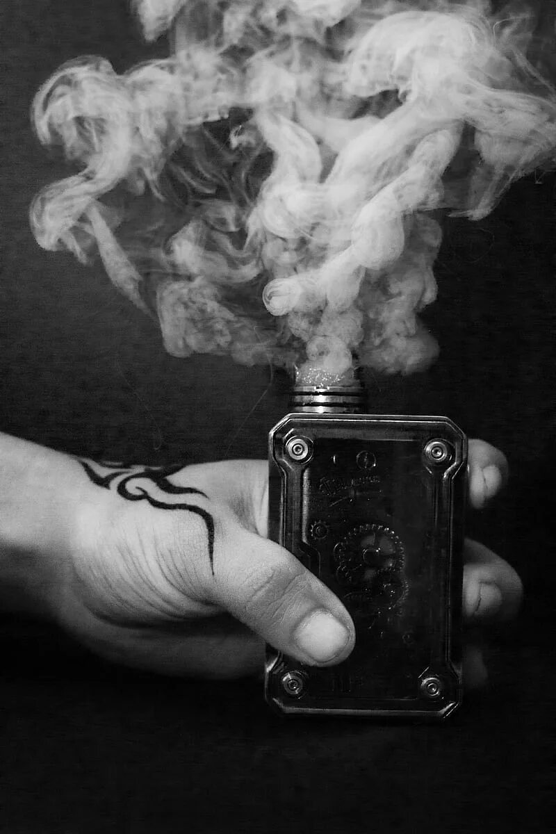 Музыка для парения. Ultraviolence. Шапка вейп. Музыка для парения. Парень вейп.