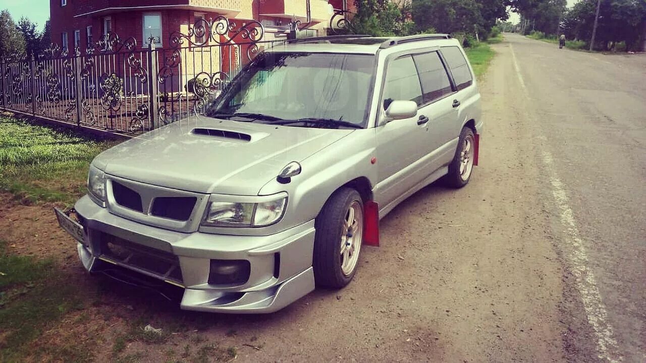 Купить субару форестер во владивостоке. Subaru Forester sf5. Субару Форестер сф5. Субару Форестер сф5 зелёный. Subaru Forester sf5 1999.