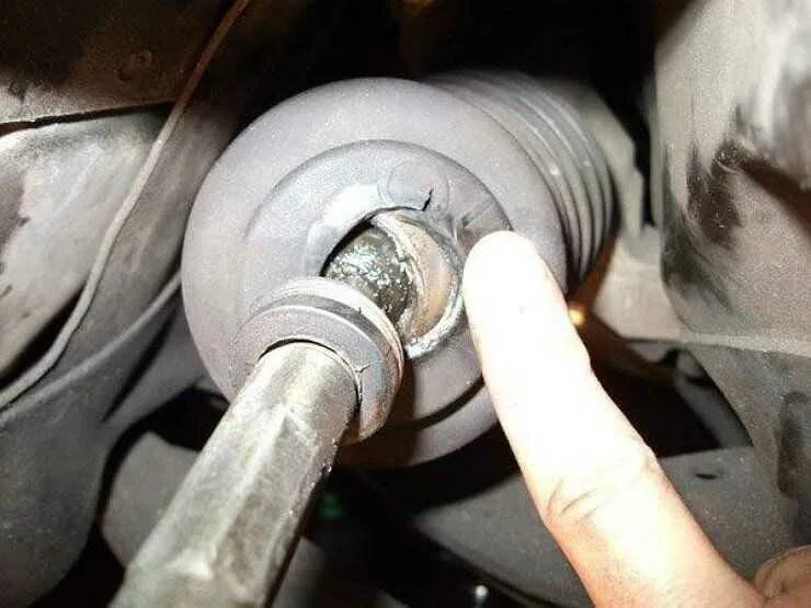 Стучит при езде