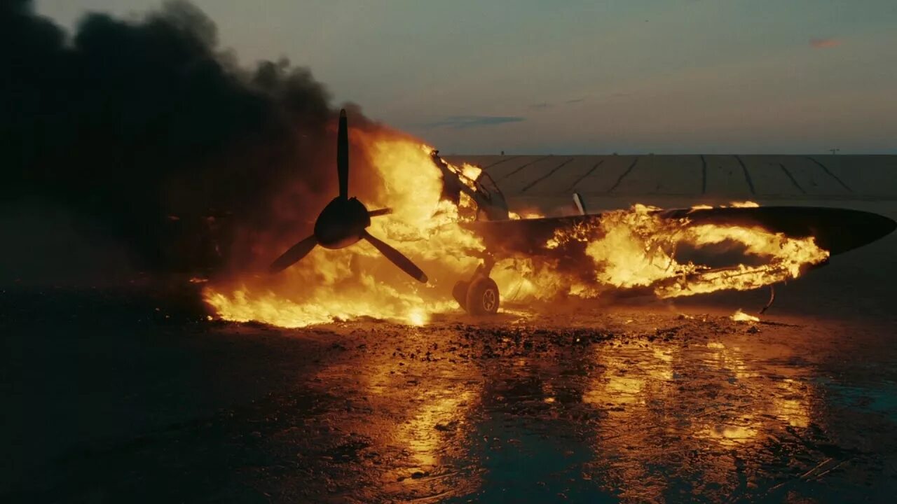 Су-27 катапультирование. Взорванный самолет в воздухе. Подрыв самолета. Взрыв в небе. Подрыв самолета.