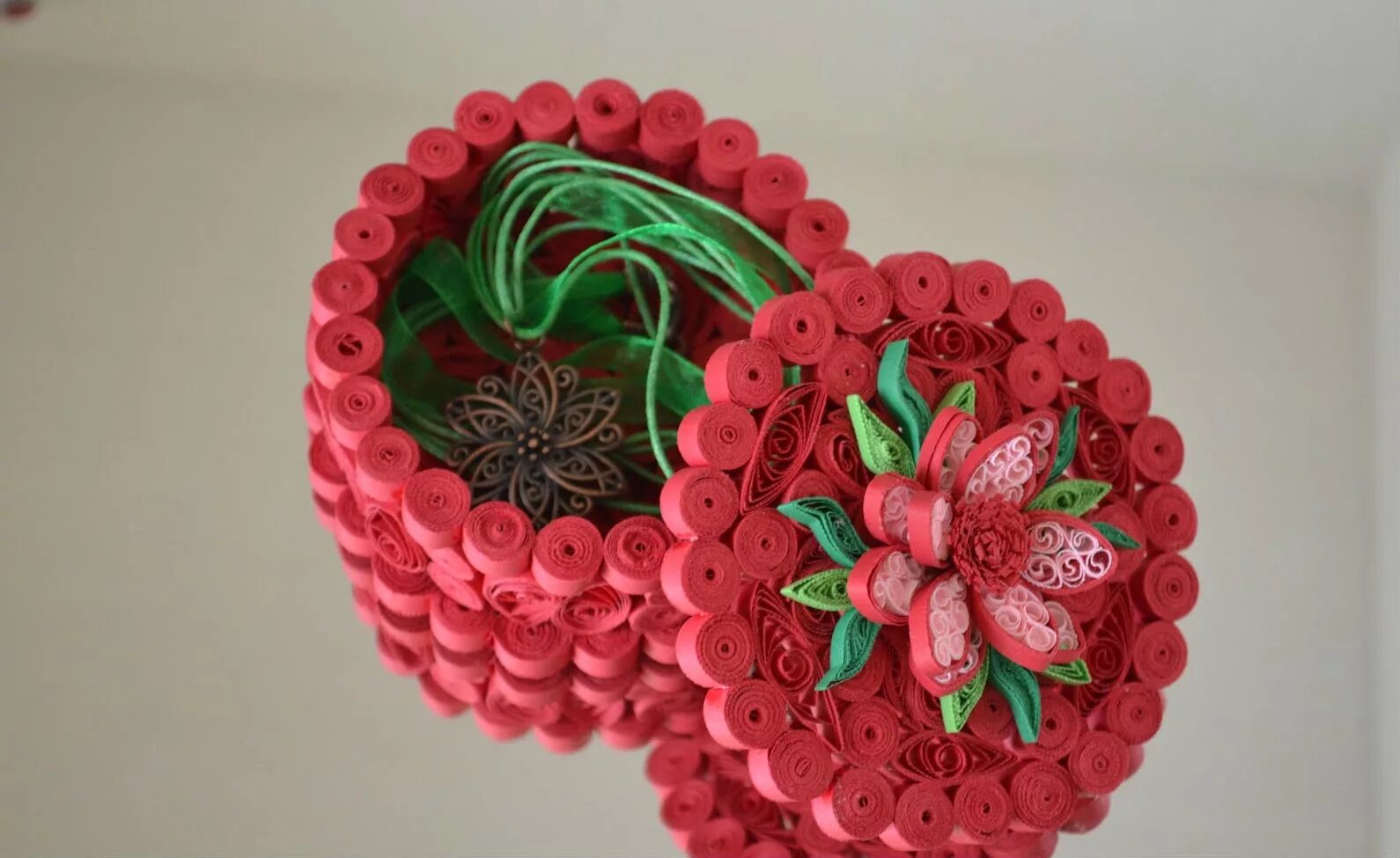 сложные поделки. что можно сделать своими руками сложное. необычные оригами. что можно сделать своими руками сложное. изделия из квиллинга.