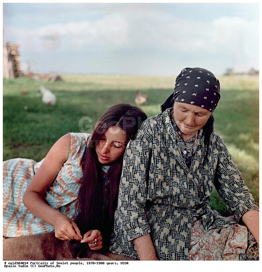 Краткое содержание бабушка и внучка. Бабушка картина. Деревенский дедушка. Бабушка и внучка. А н плещеев бабушка и внучек.