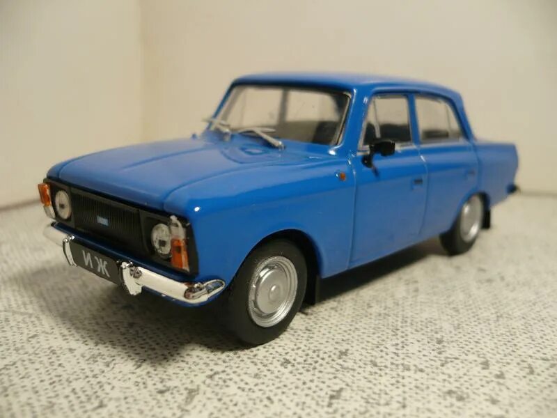 Иж 412 1 43. Моделька москвич 412. Модель авто 1 43 москвич 412. Модель москвич 412 1 43 ссср. Автолегенды ссср москвич 412 красный.