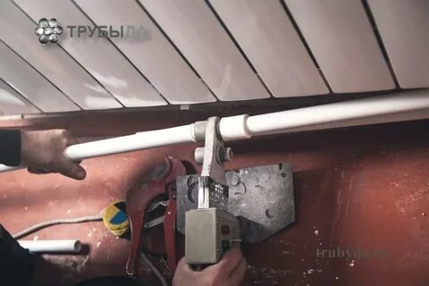 Труба в труднодоступных местах