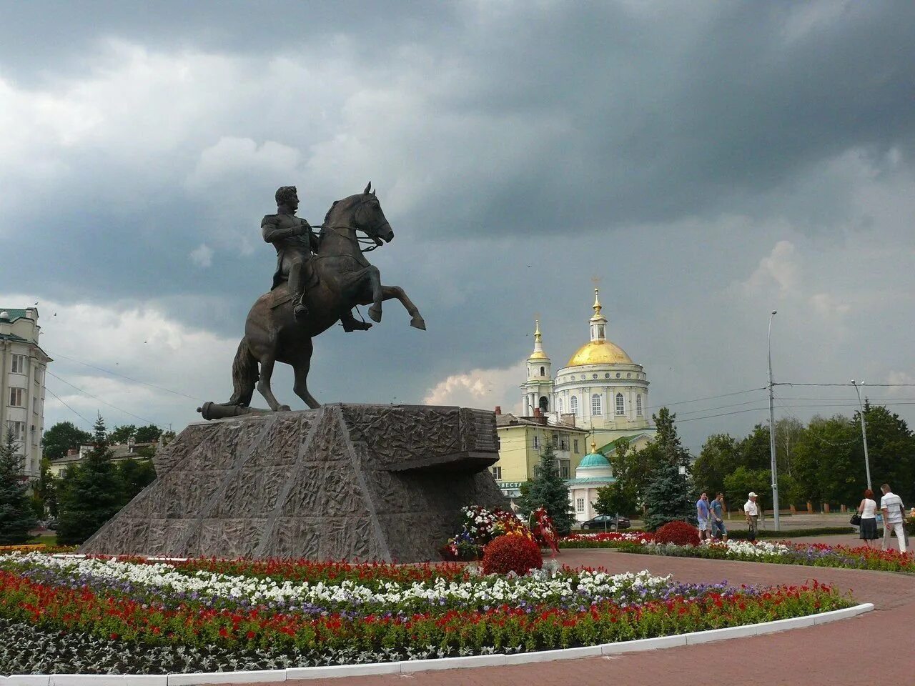 Картинки города орла. Площадь Ермолова Орел. Город орёл достопримечательности. Памятники города орла. Достопримечательности города орла (орёл).