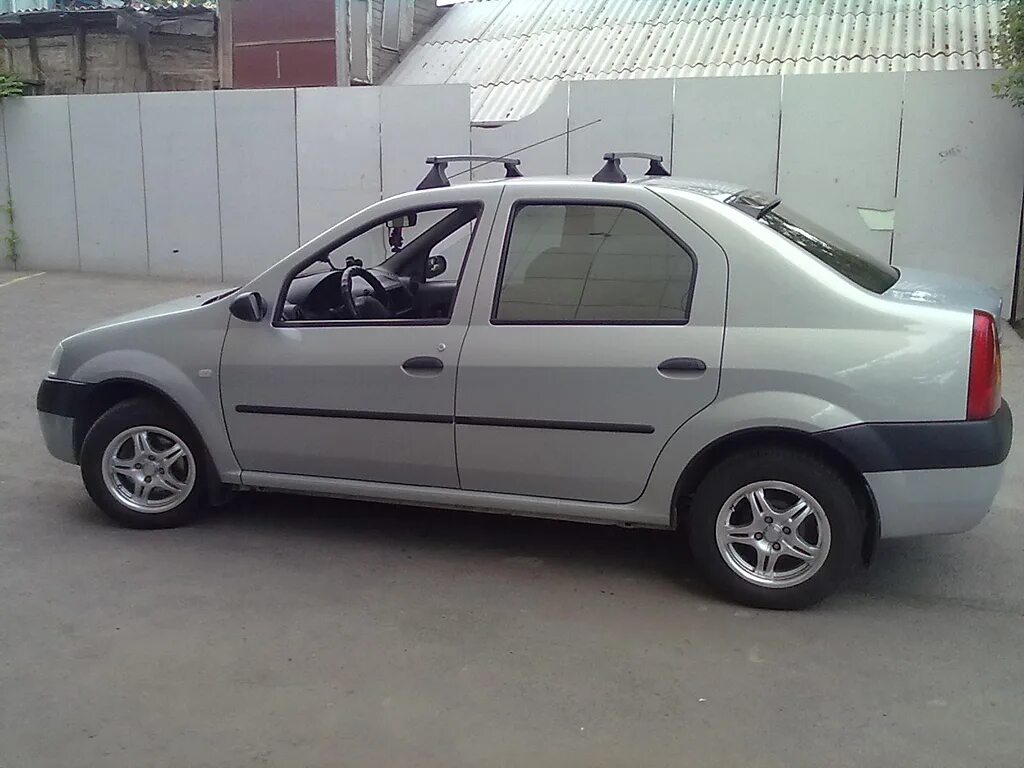 Диски на логан 14 литые. Рено логан 15. диски литые на рено логан 14. renault logan 1 дитье. диски renault logan r14.