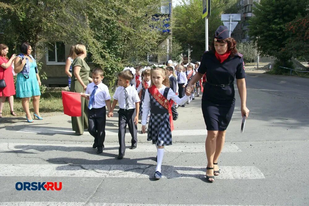 Художественная школа орск. Школа номер 31 города орска. Школа искусств 4 орск. Детские школы орск. Детский дом-школа г.