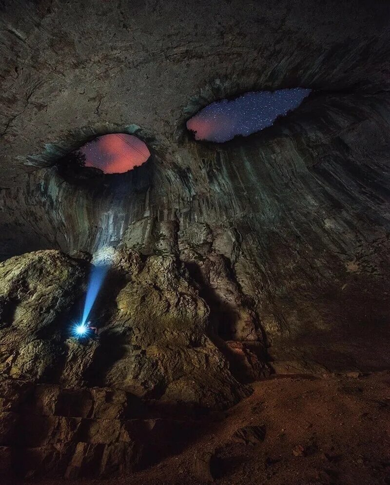 Пещера глаза Бога в Болгарии. Удивительная пещера Проходна глаза Бога, Болгария.. Пещера Проходна Болгария. Пещера Проходна Болгария глаза Бога фото. Где найти глаз бога