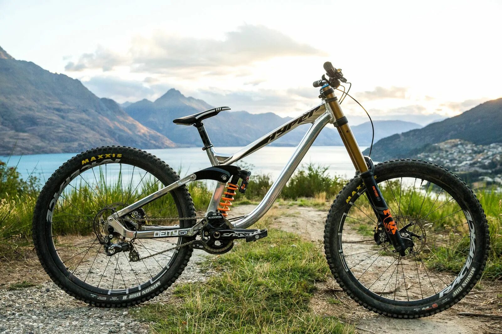 Mtbr. Фото dh. Мтб велосипед downhill. Dh байк. Мтб даунхилл.