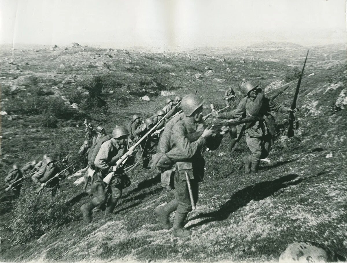 Синявинские болота 1942 бои. Битва за поныри 1943. Бои за синявинские высоты 1942 год. Высота 1943. Прорыв блокады ленинграда.