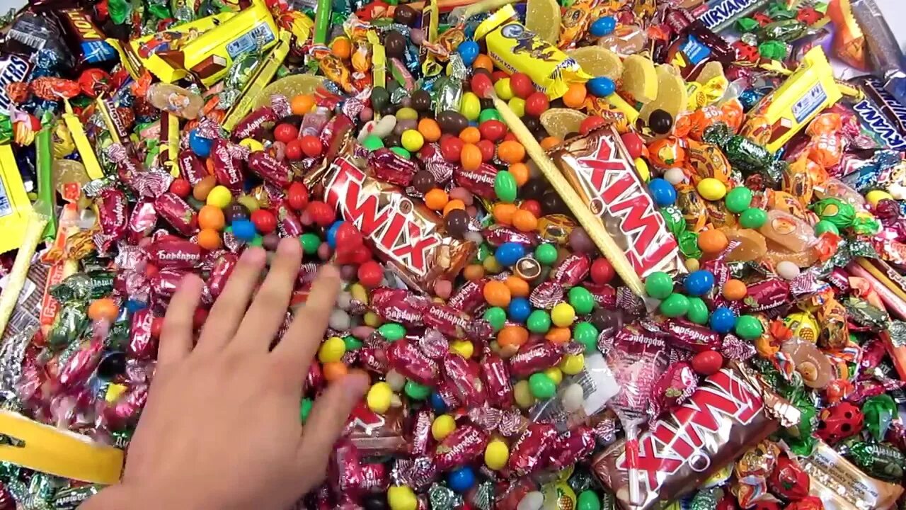 A lot of Candy New. ЧЕЛЛЕНДЖ много конфет. New New New a lot of Candy a lot of fun. Андрюша много сладостей. A lot of videos