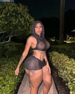 Karen Havary  havaryk  queenhavaryk. 