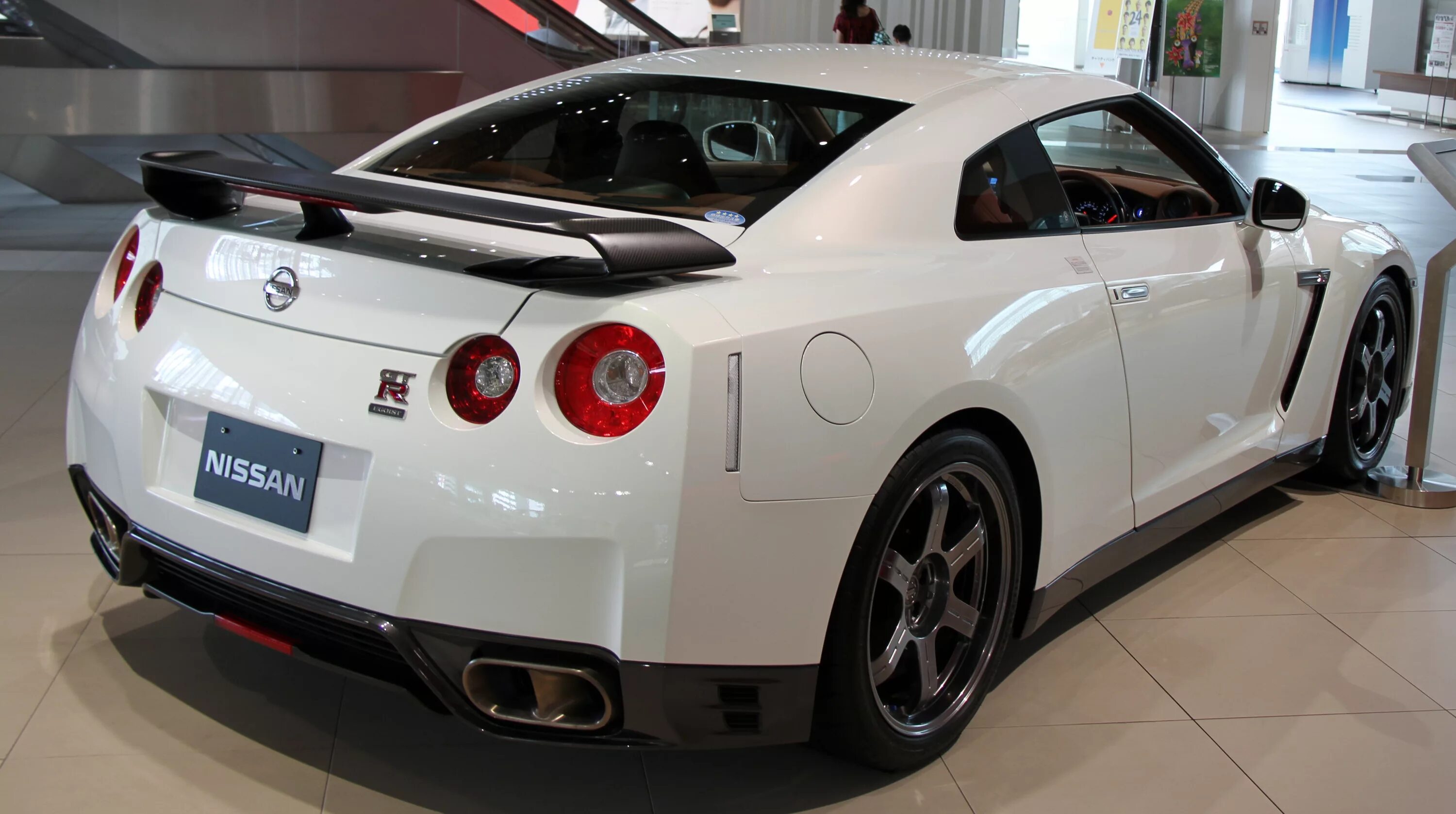 Gtr 7 купить. Nissan GTR r35 Egoist. Nissan GTR 35 2012. Nissan gt-r 2012. Nissan GTR 2012.