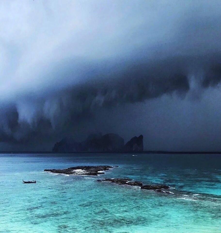 Тайфун катрина. Шторм самуи. Флорида цунами. Дождь цунами. Цунами реальные кадры.