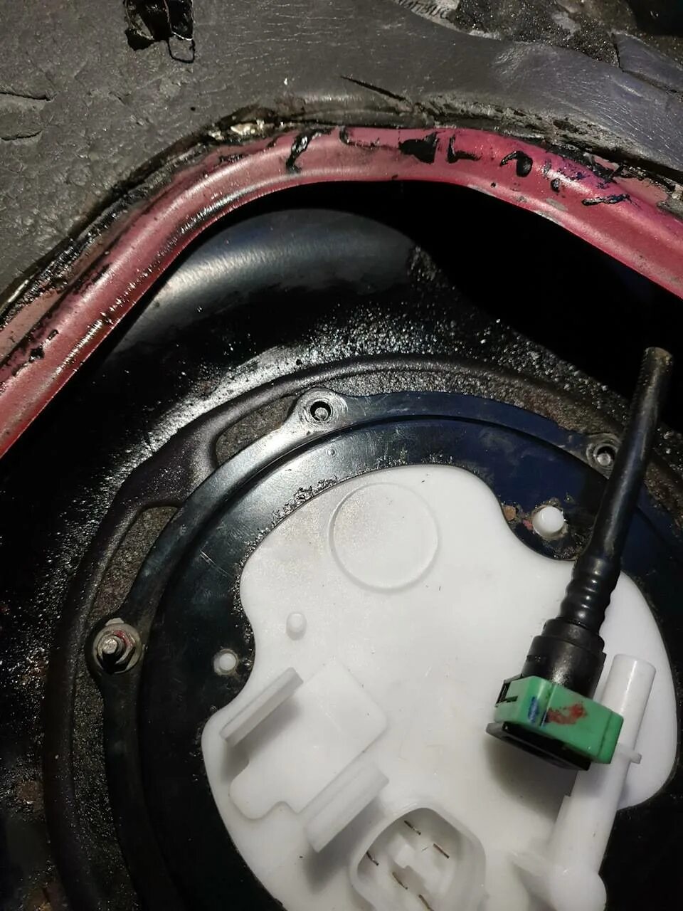 5. Фильтр топливный mitsubishi lancer 10. Топливный фильтр митсубиси лансер 10. Фильтр бензонасоса митсубиси лансер 10. Mitsubishi lancer 10 1.