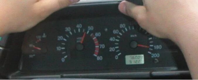 Приборная панель ваз 2110 ап. Ваз 2114 200 на спидометре. Спидометр ваз 2114 200 км/ч. Ваз 2114 190 км ч. 2114 180 на спидометр.